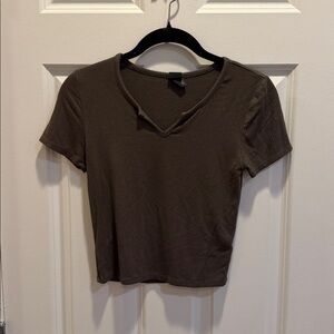 Wild Fable Ribbed V-neck T-shirt Olive Green size S and L